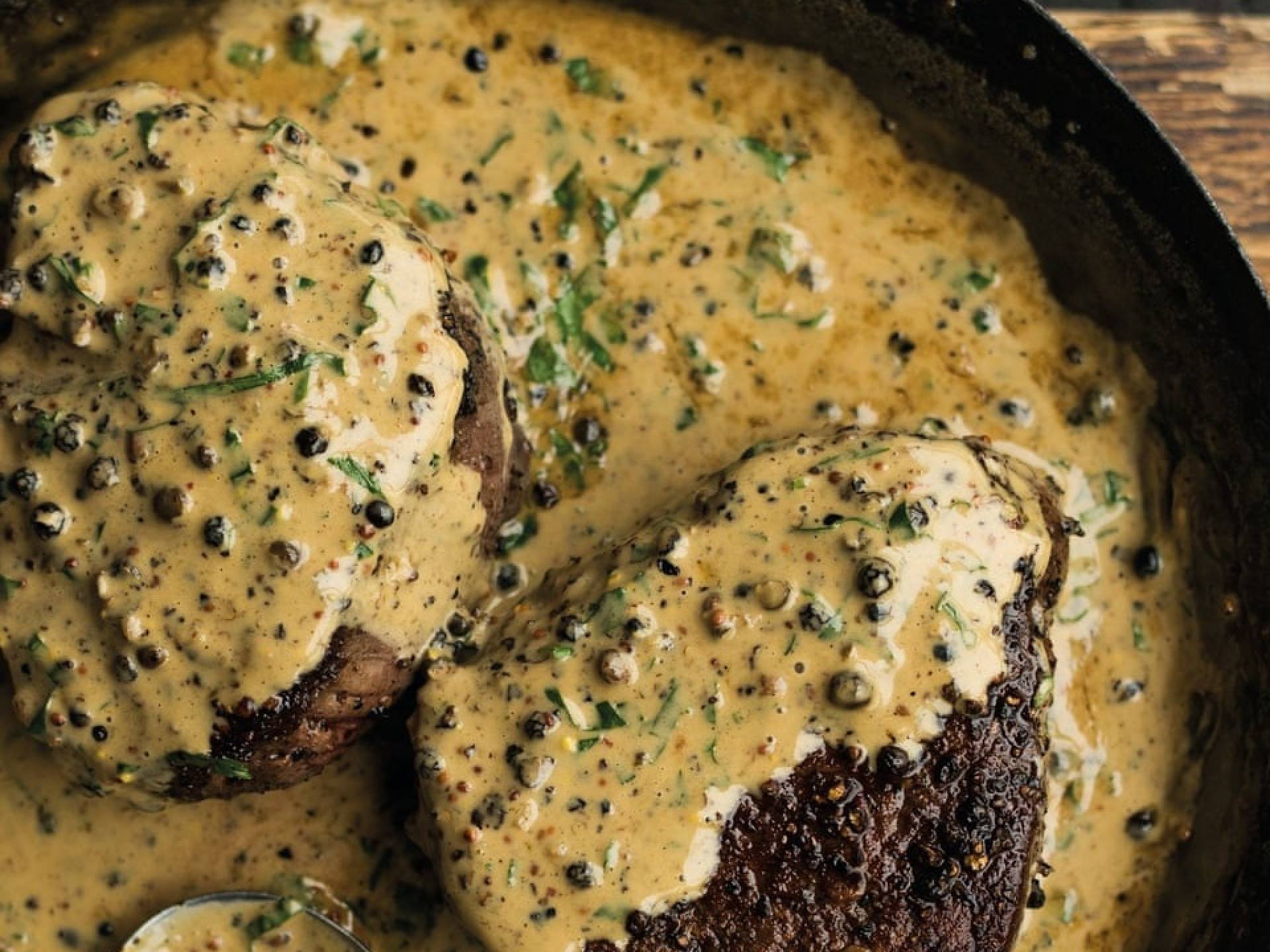 Grilled Steak with Peppercorn Gravy